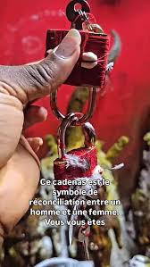 LE CADENAS MAGIQUE D'AMOUR QUI FAIRE REVENIR SON EX